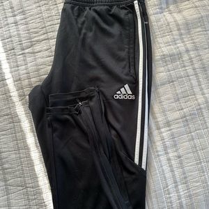 Men’s Adidas Joggers!